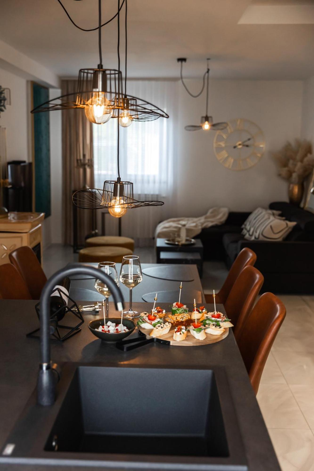 Deluxe Apartment Roma Imotski Exterior foto